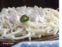 Egyszerű tejfölös csirkekockák spagetti tésztával