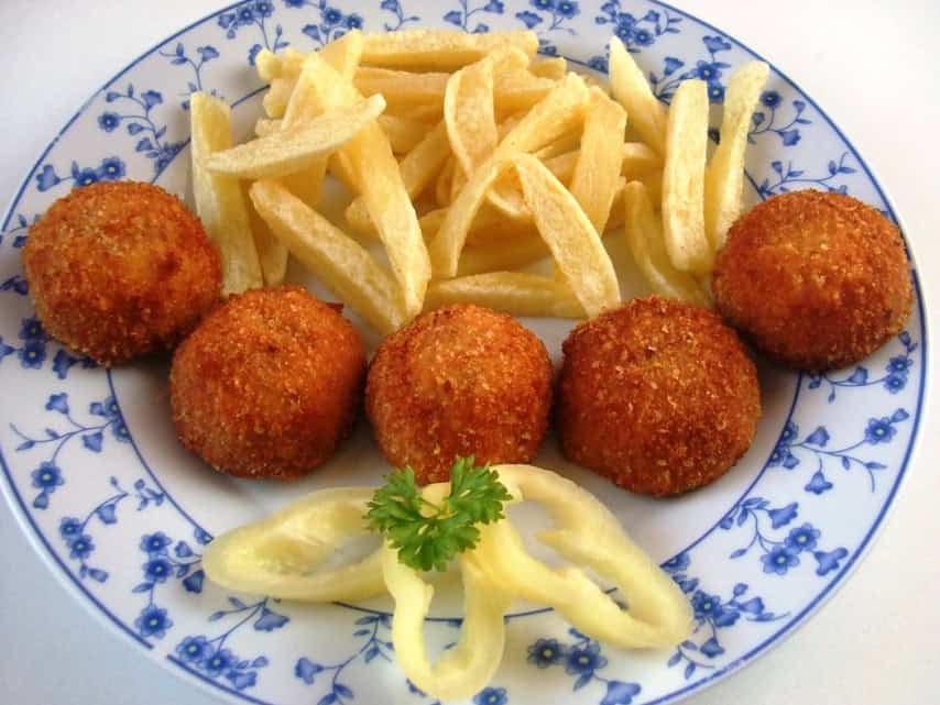 Rántott csiperkekalapok