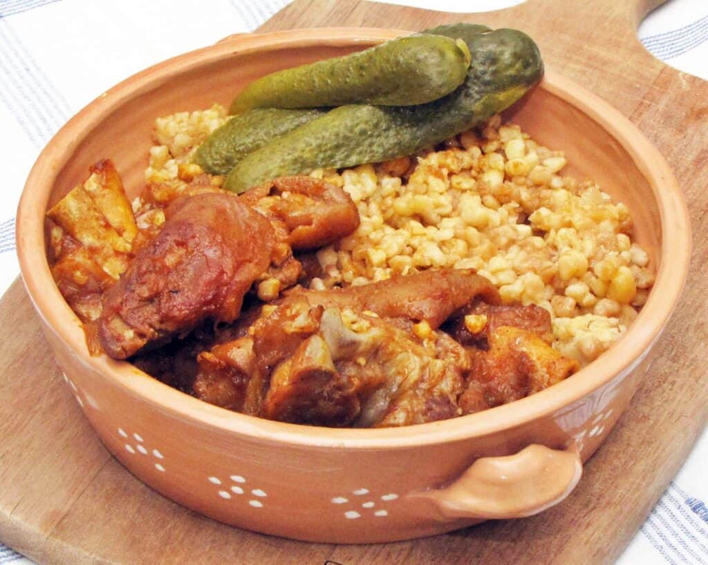 Körömpörkölt, Gasztropajti módra.