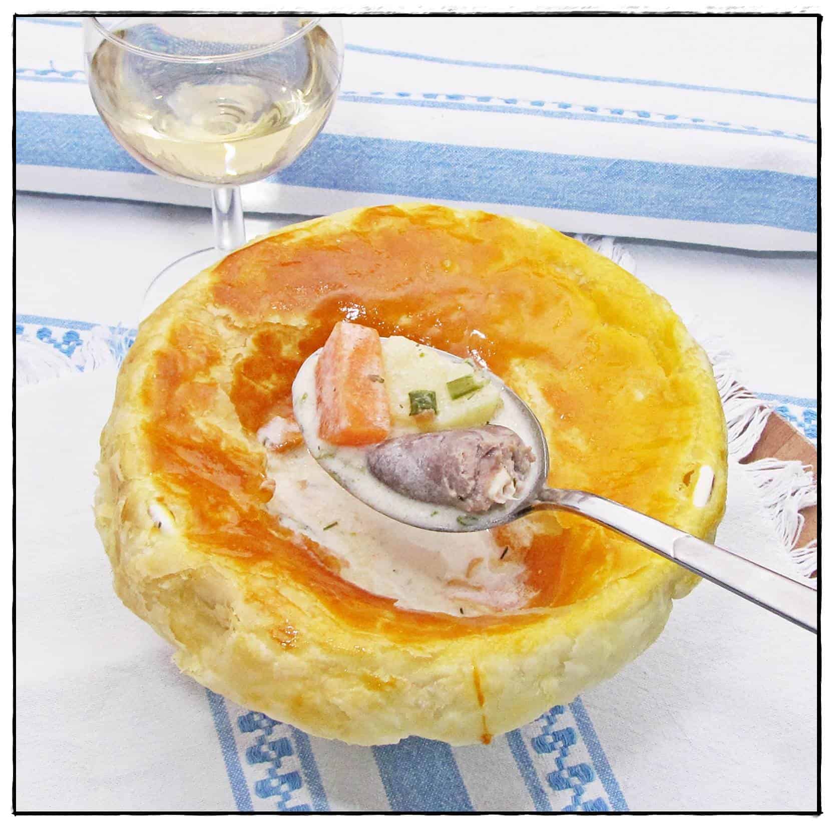 Csupaszív csirkeragu kalap alatt