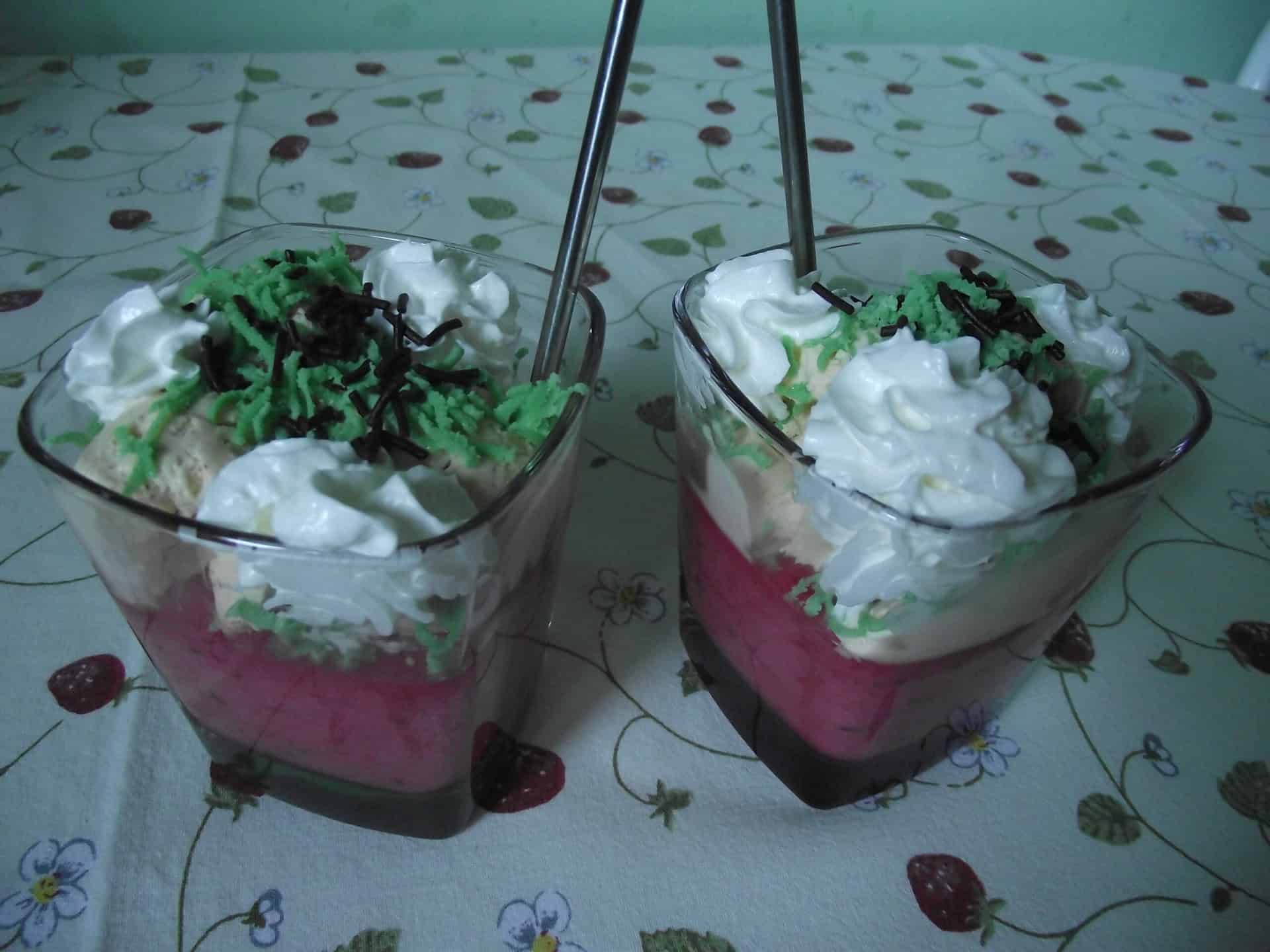 Ribizlikrém almalével