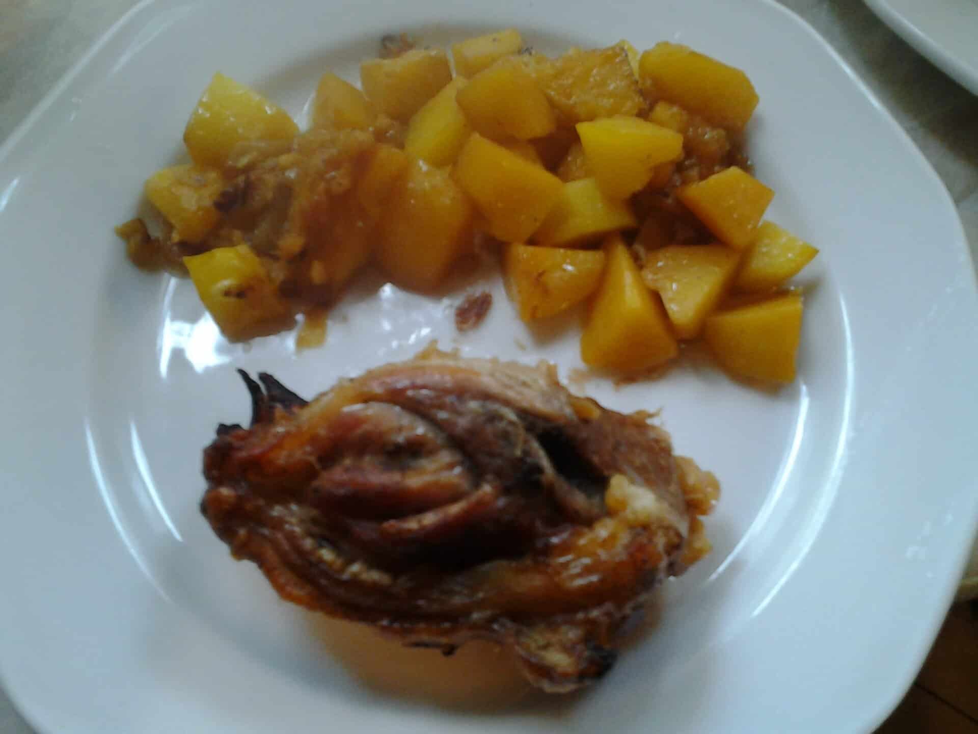 Csülök cserépedényben