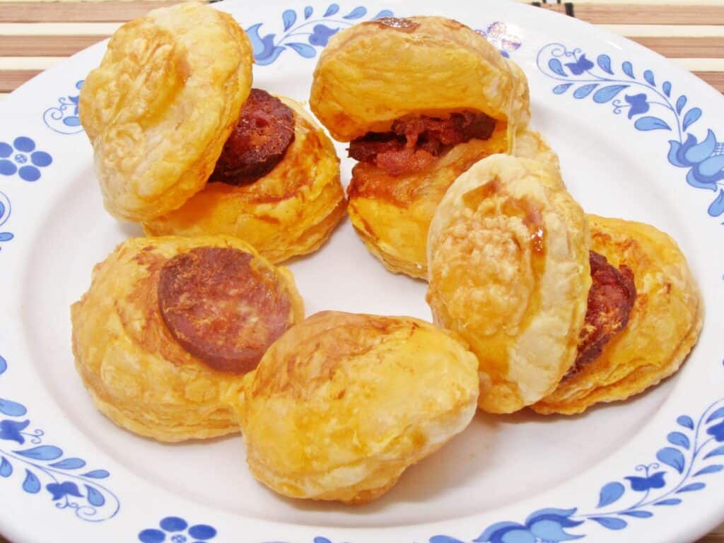 Gyulai, házikolbászos tátika