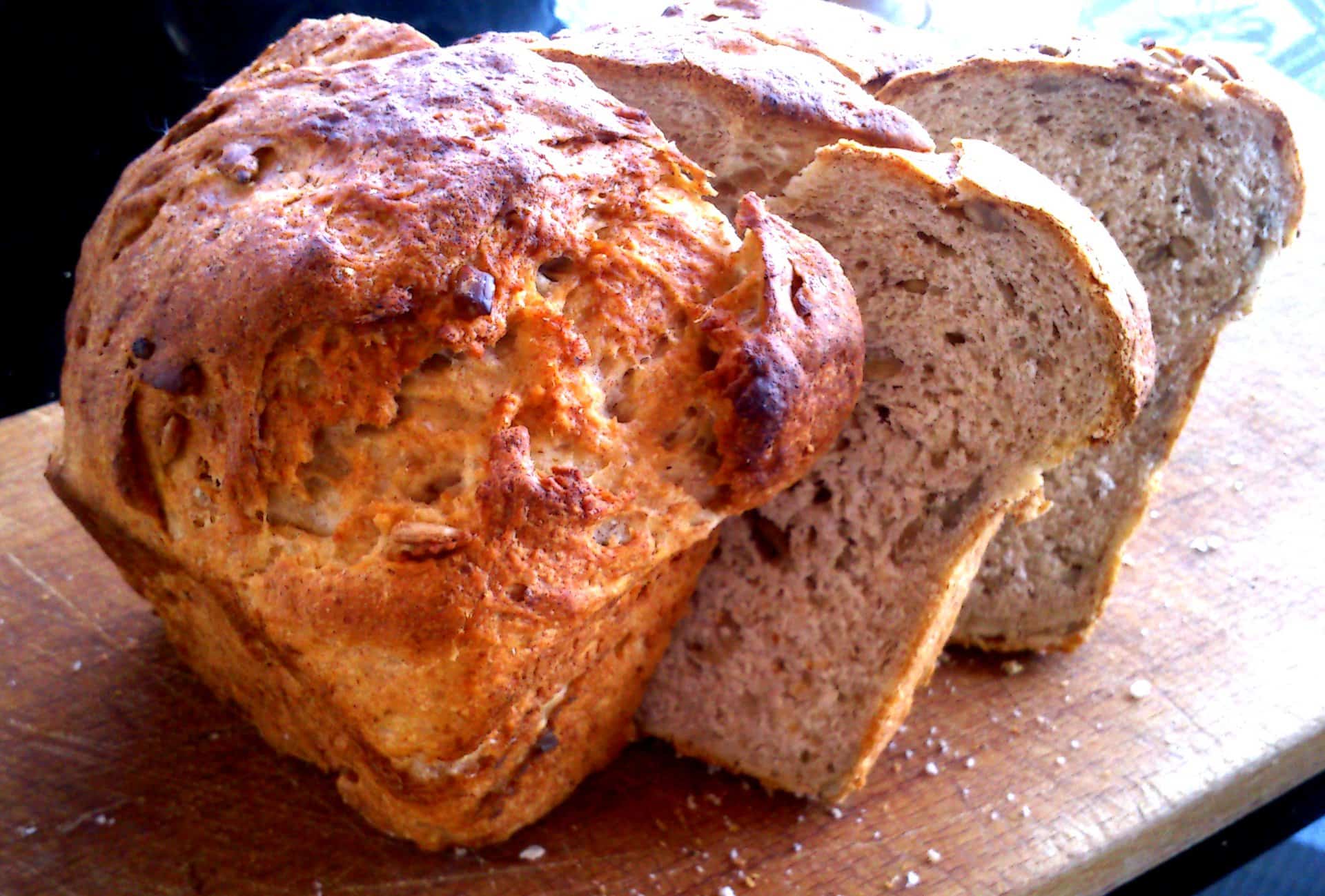 Diós-napraforgómagos kenyér