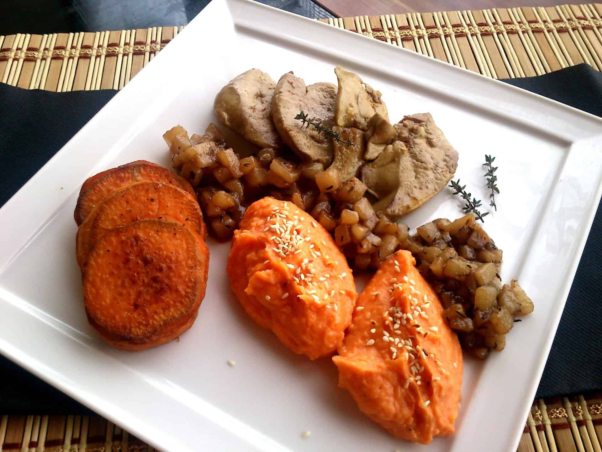 Zsírjában sült kacsamáj szezámos édesburgonyákkal