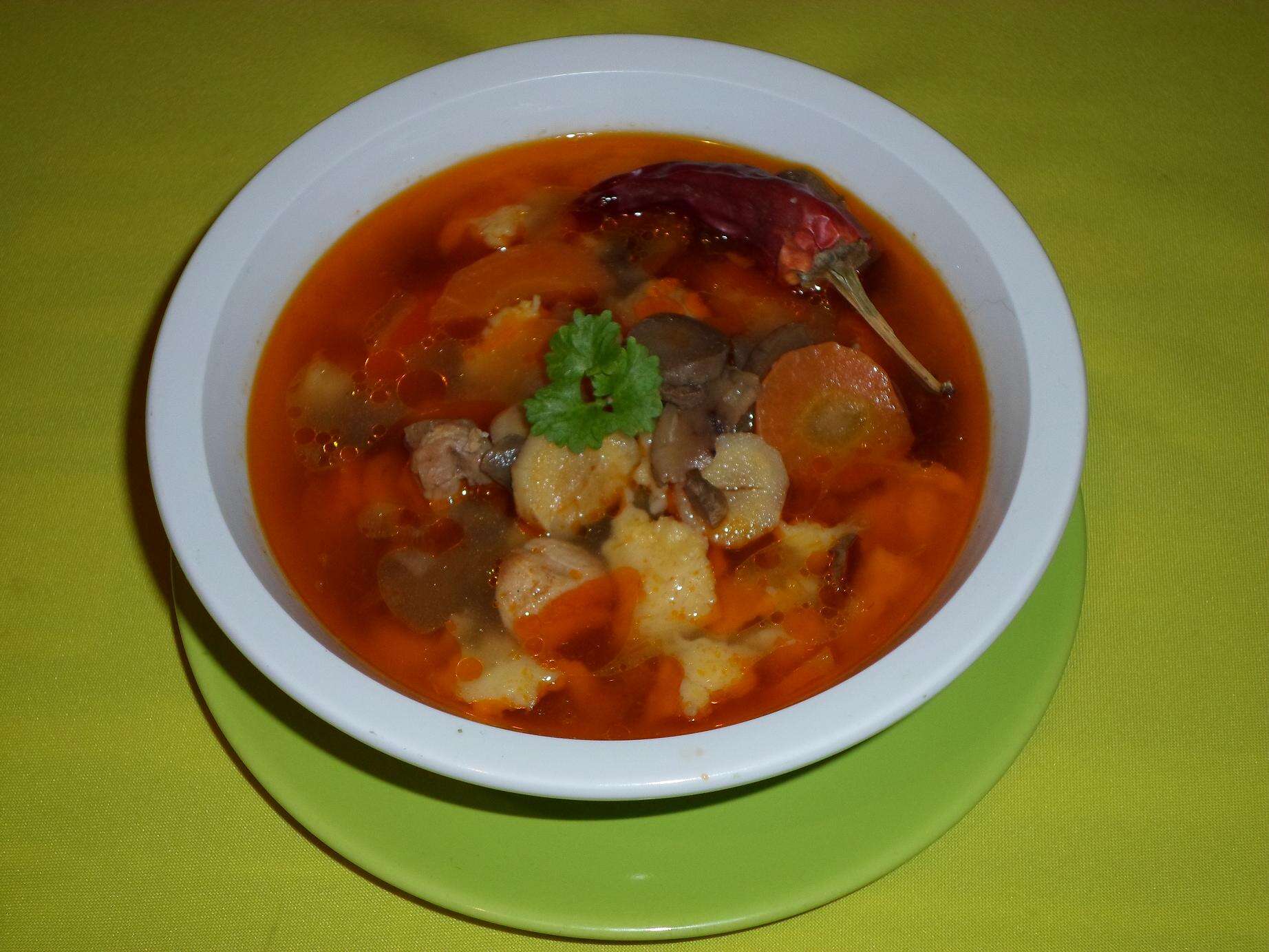 Betyár gulyásleves