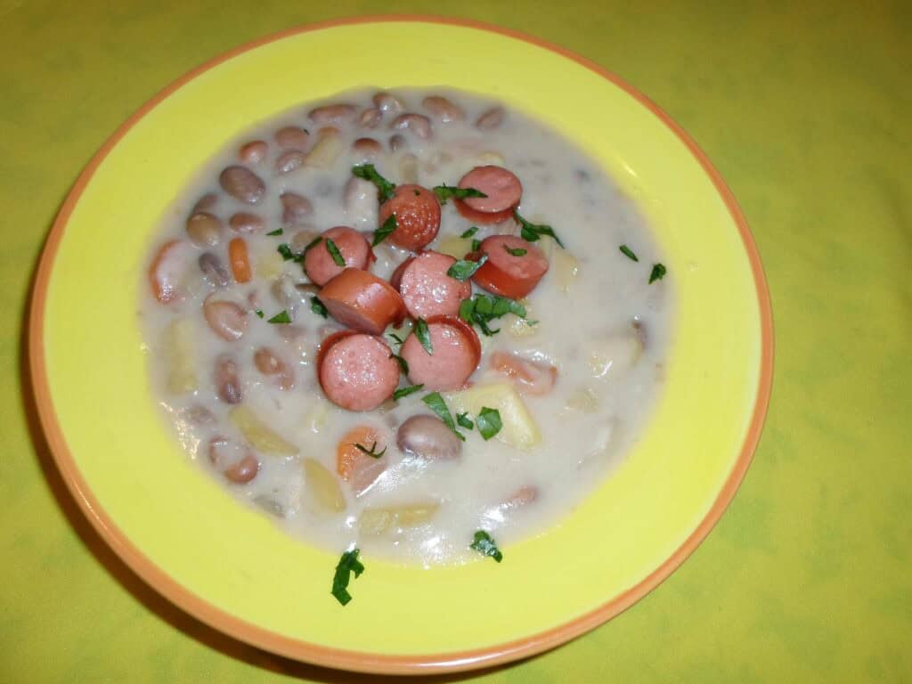 Tavaszi bableves