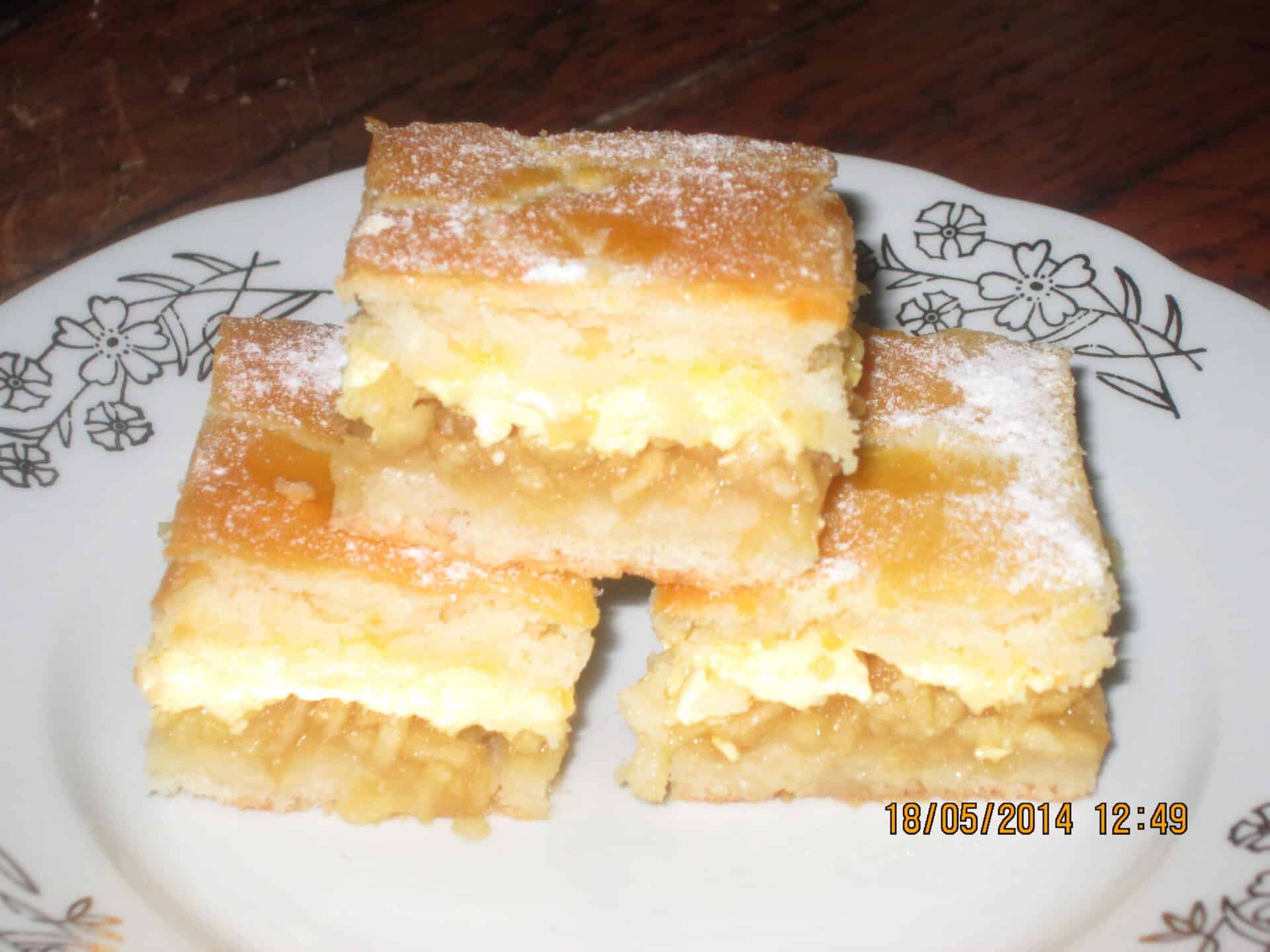 Almás túrós pite.