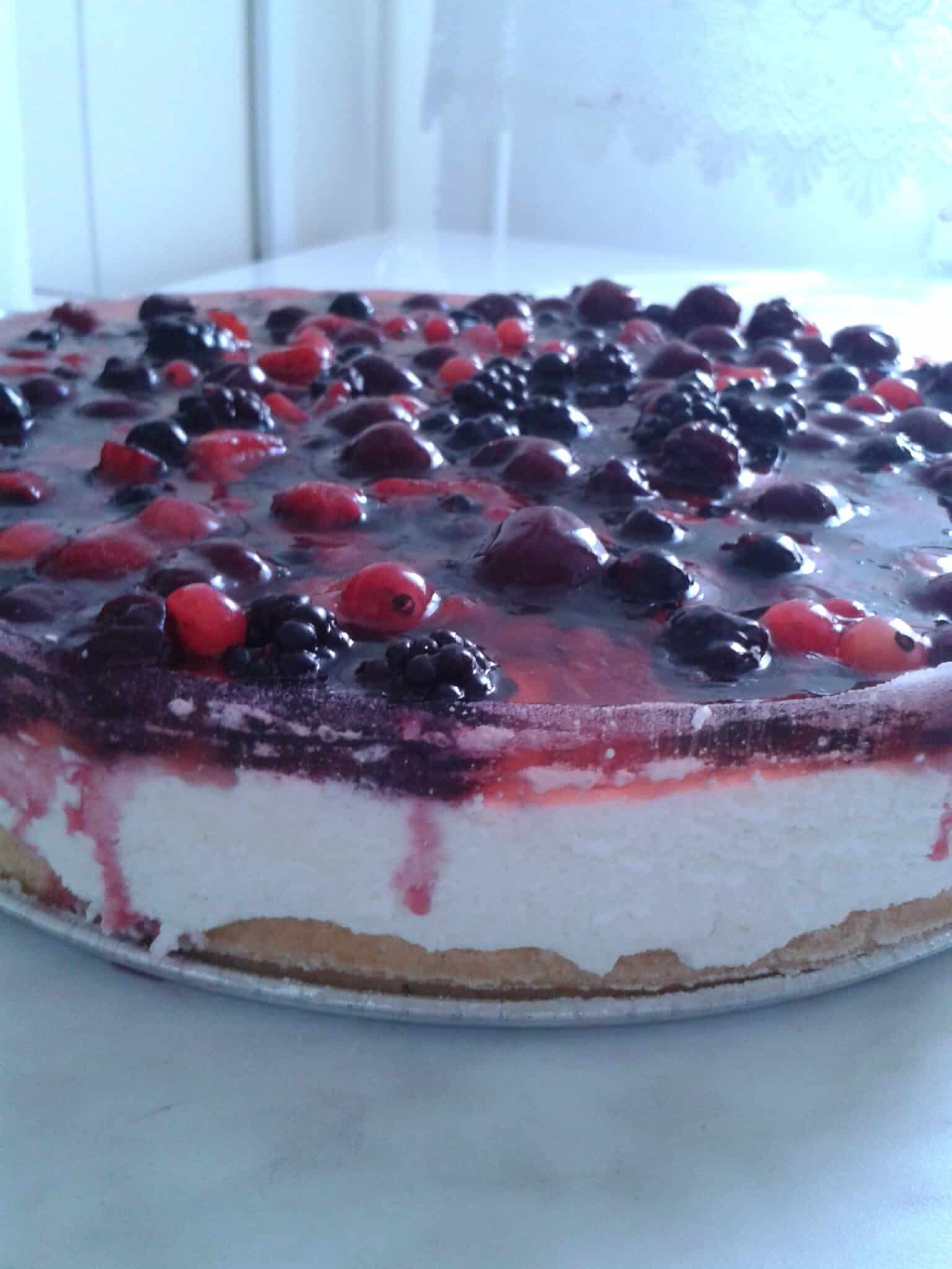 Csodás Gyümölcsös túrótorta