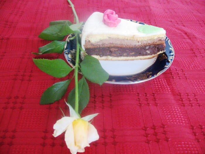 Puncsos-mogyorós torta