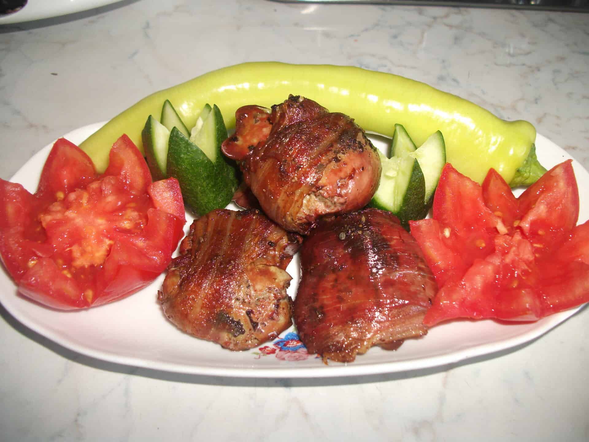 Baconbe tekert csirkemáj