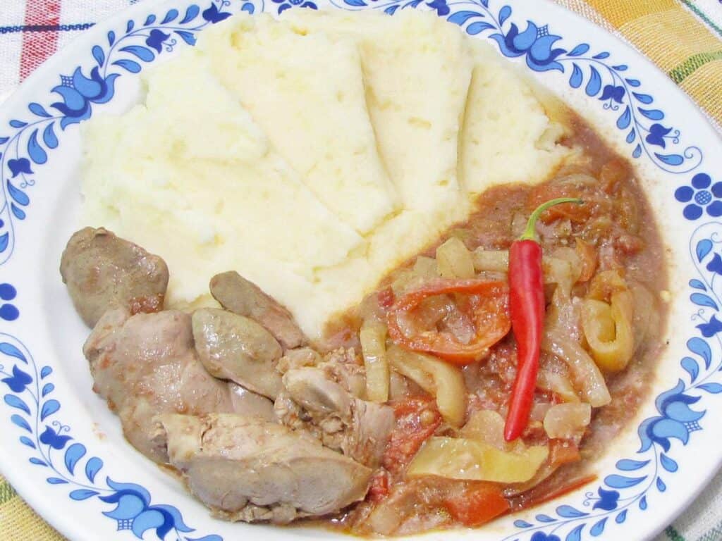 Lecsós csirkemáj serpenyőben, gyorsan