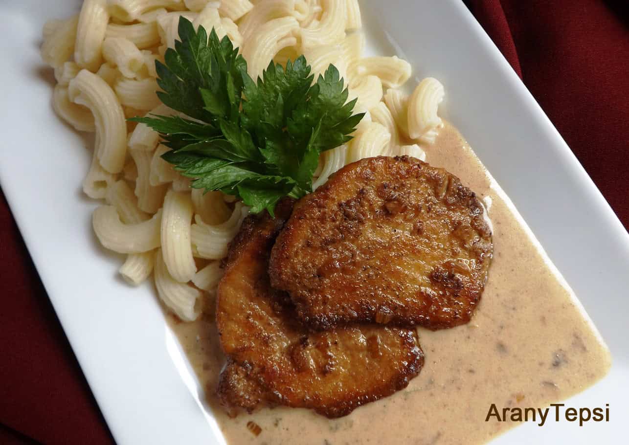 Karaj tejszínes mustármártásban