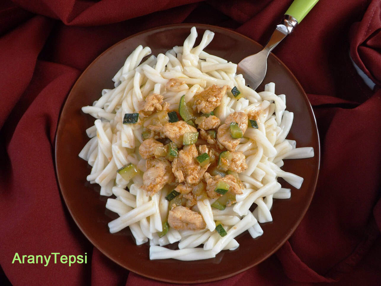 Cukkinis csirkepaprikás