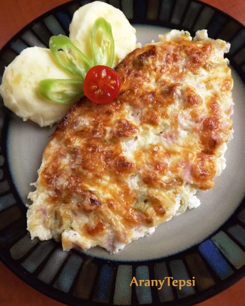 Sonkás-újhagymás csirkeszelet