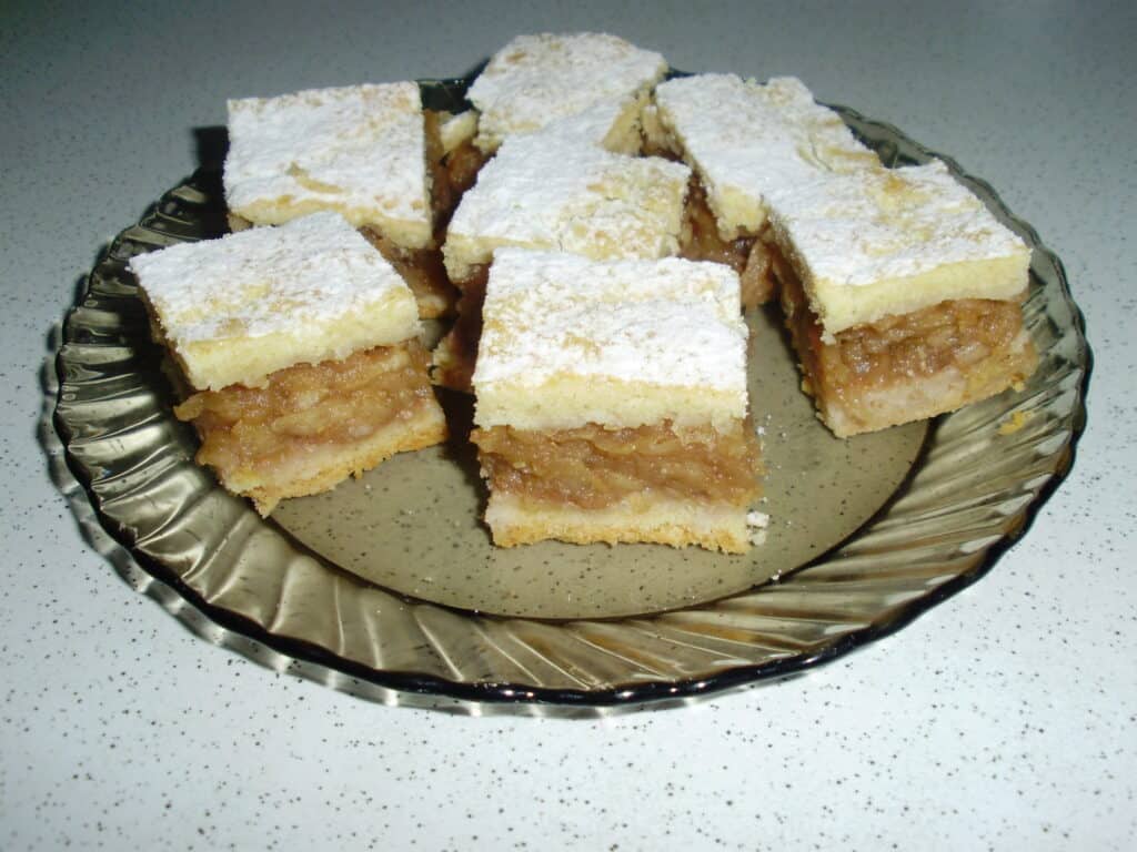 Almás pite