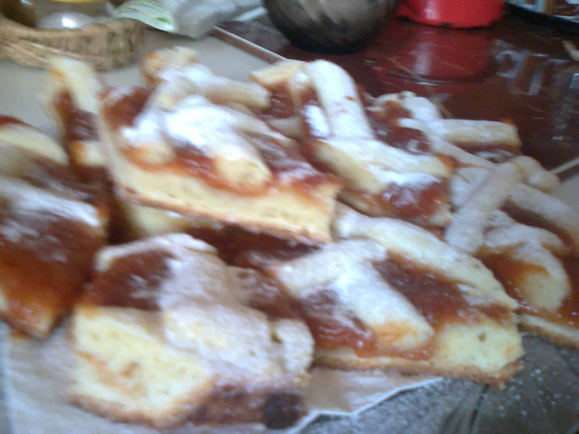 Rácsos línzer,barack házi lekvárral