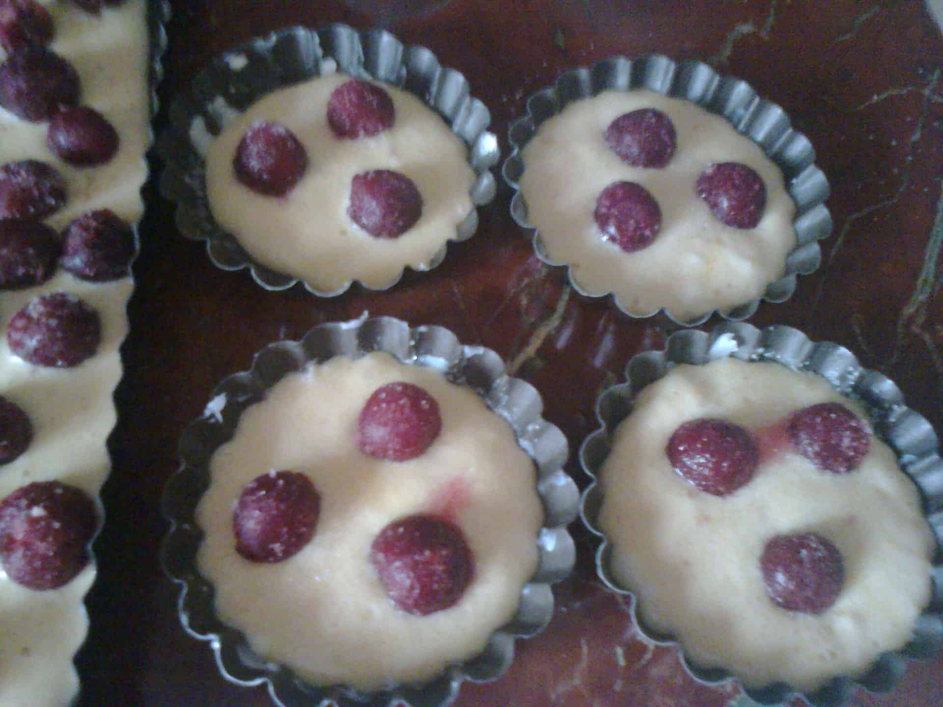 Meggyes kis,és nagy piskóták.