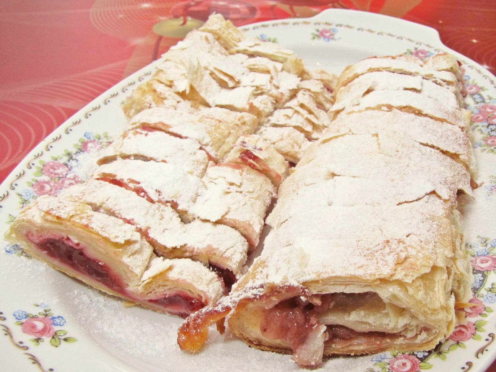 Meggyes-diós rétes