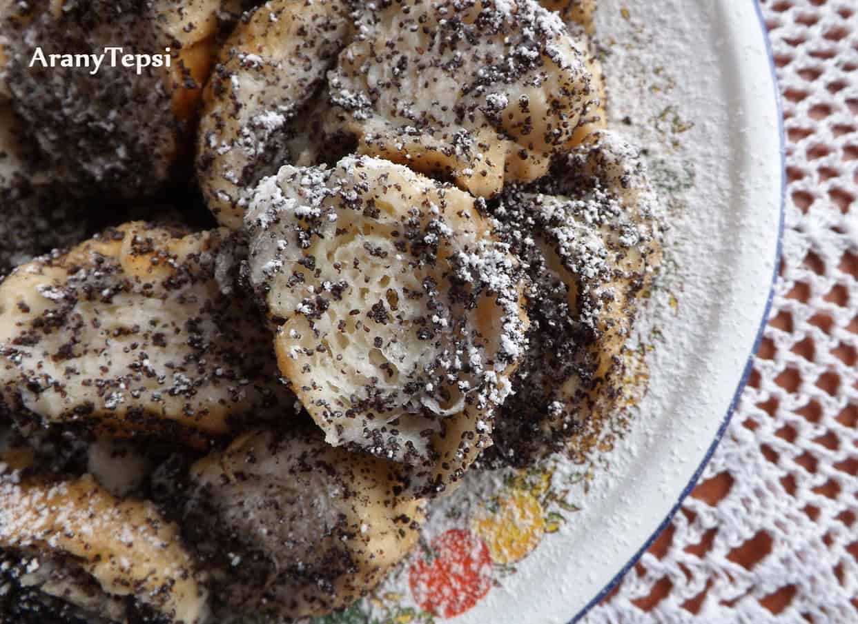 Mákos babájka kifliből