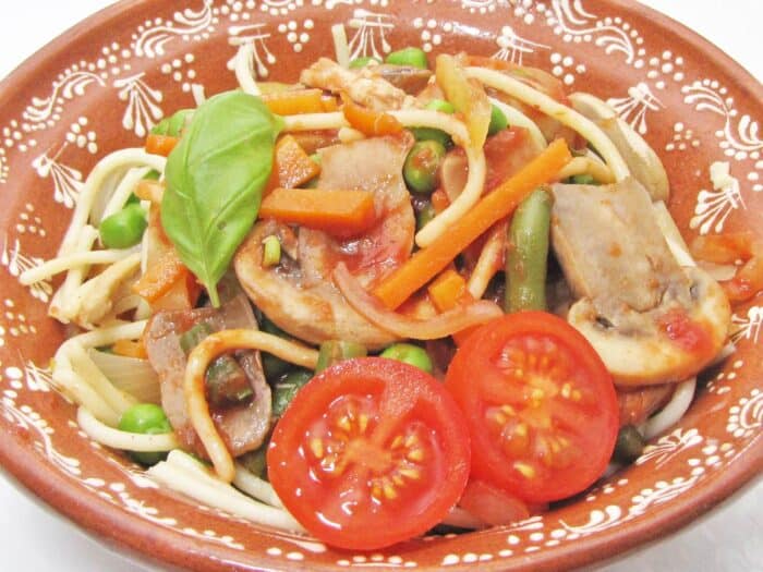 Mediterrán zöldséges spagetti