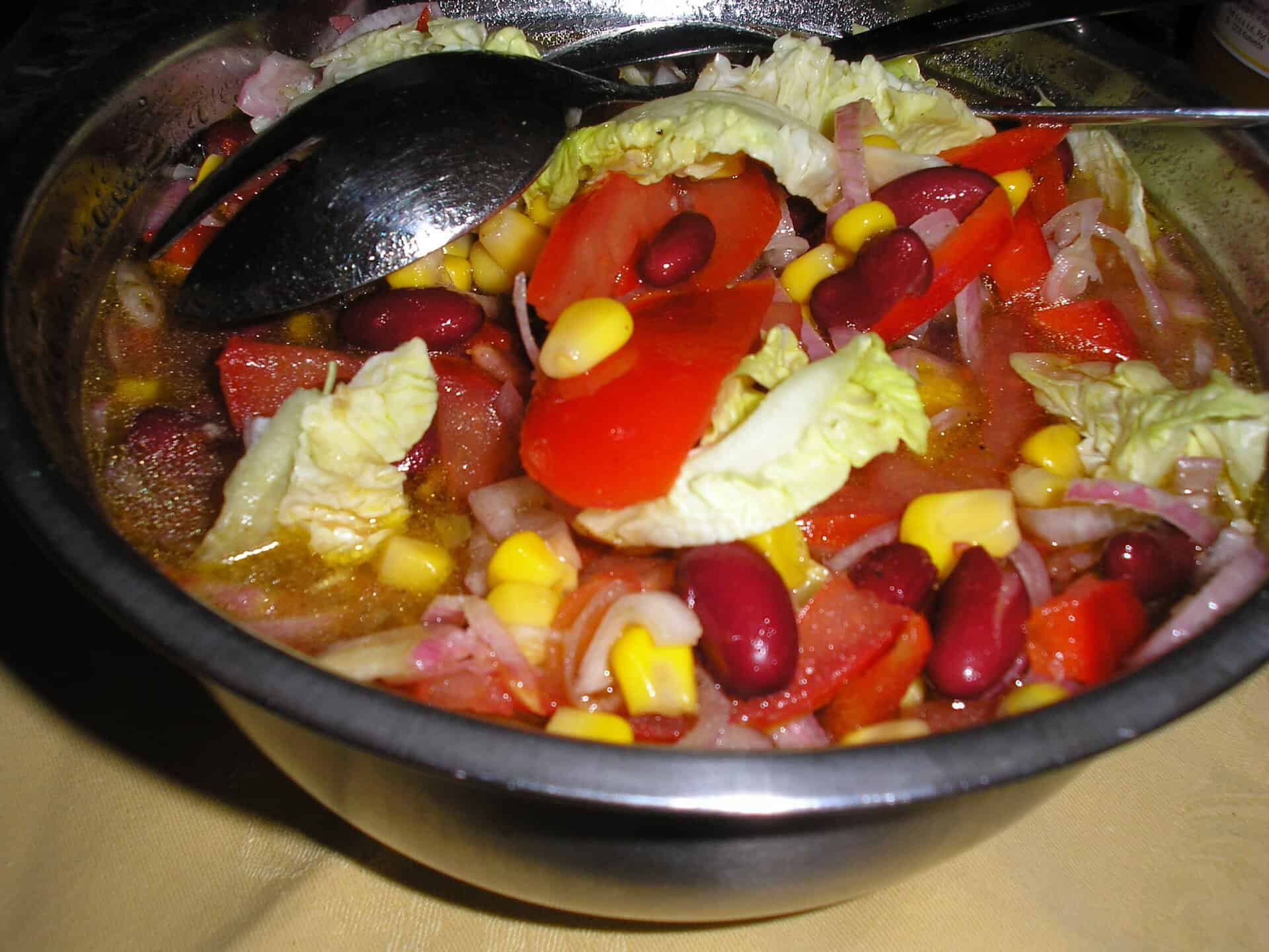 Vitaminos vörösbabsaláta.