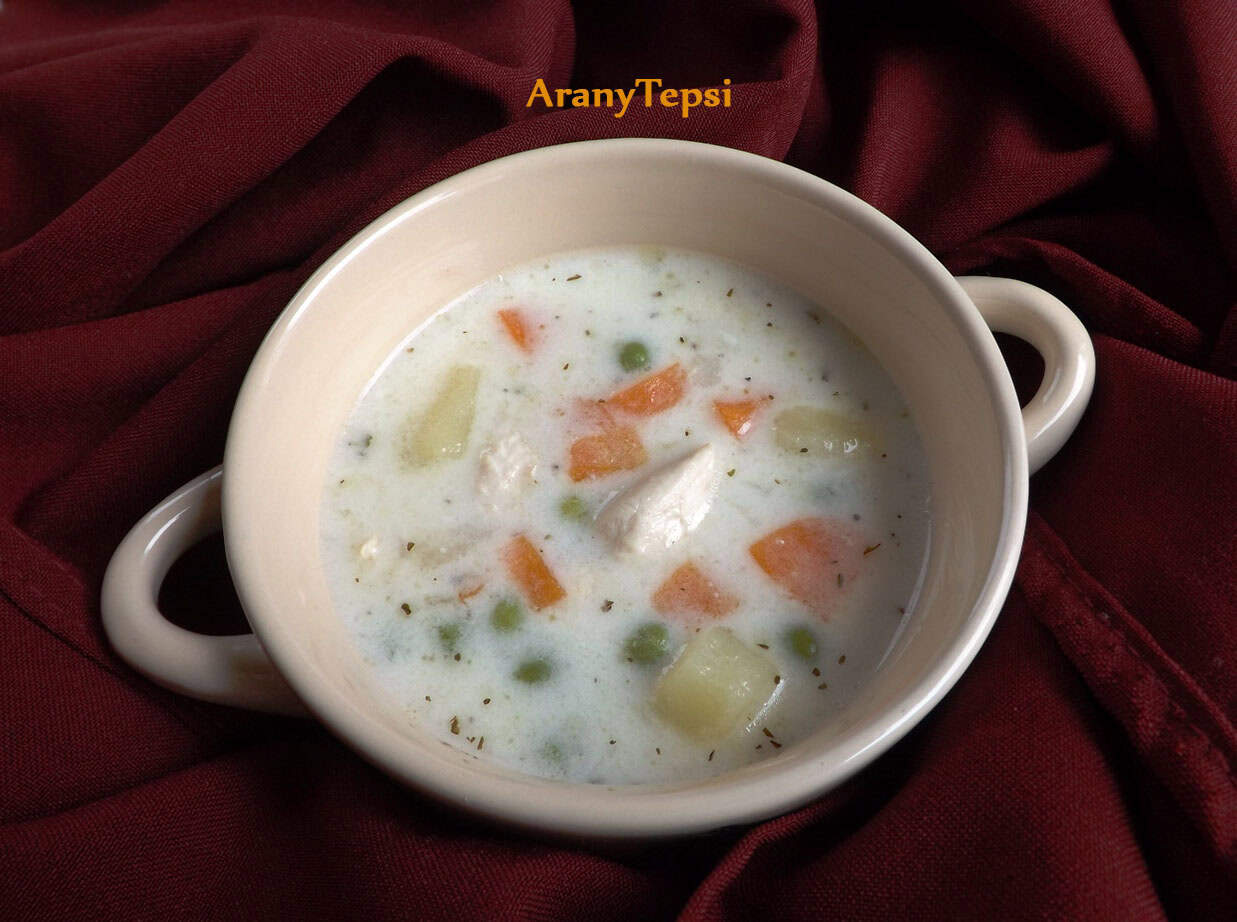 Tárkonyos csirkeraguleves tejfölösen