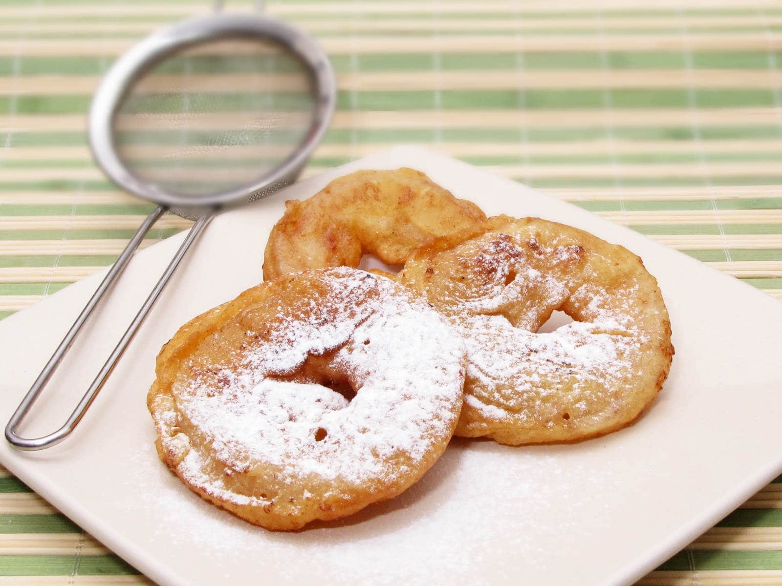 Almakarikák, palacsinta bundában.