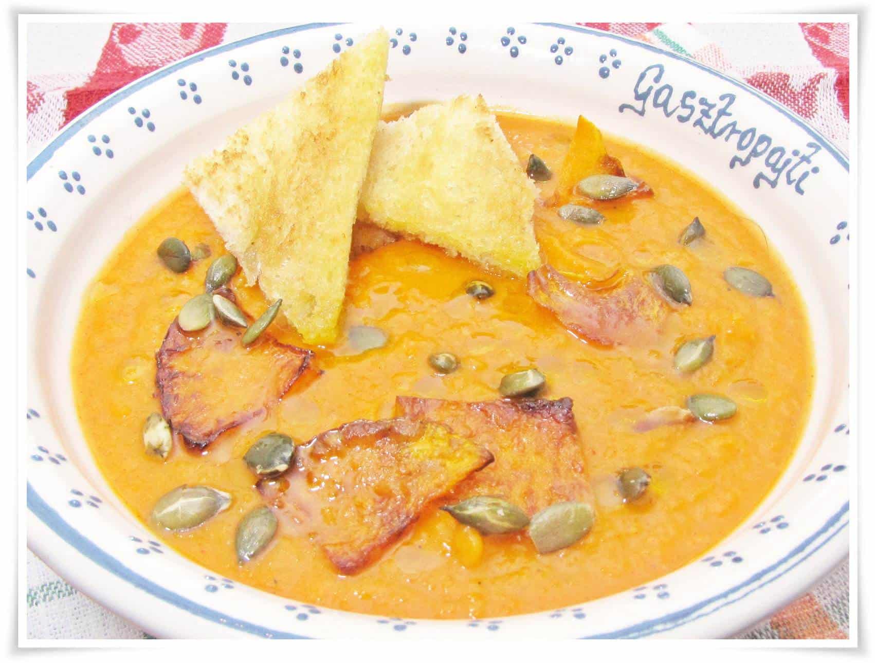 Fokhagymás sütőtök krémleves