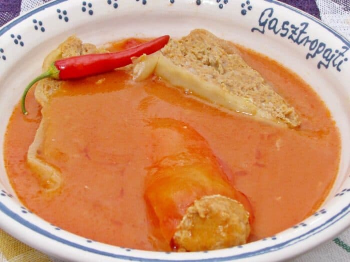Györs töltött paprika indukciós főzőlapon.