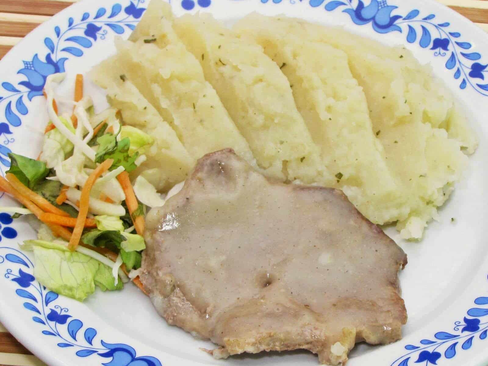 Fűszeres tarja fokhagymamártással