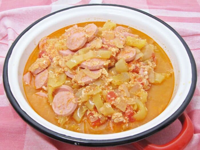 Virslis tojásos lecsó