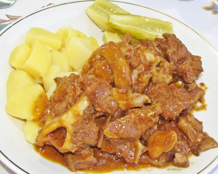 Körmös birkapörkölt
