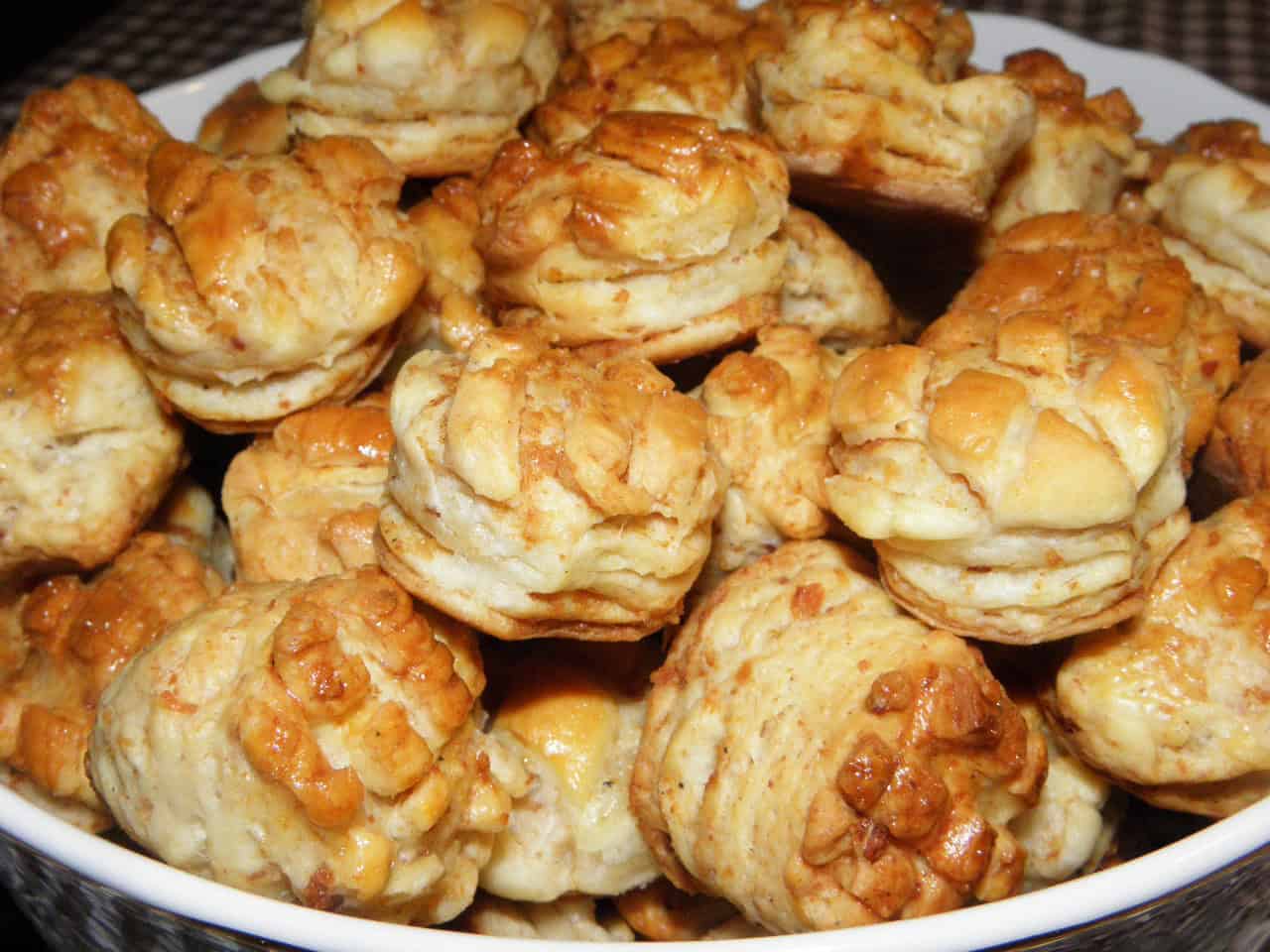 Leveles töpörtyűs pogácsa