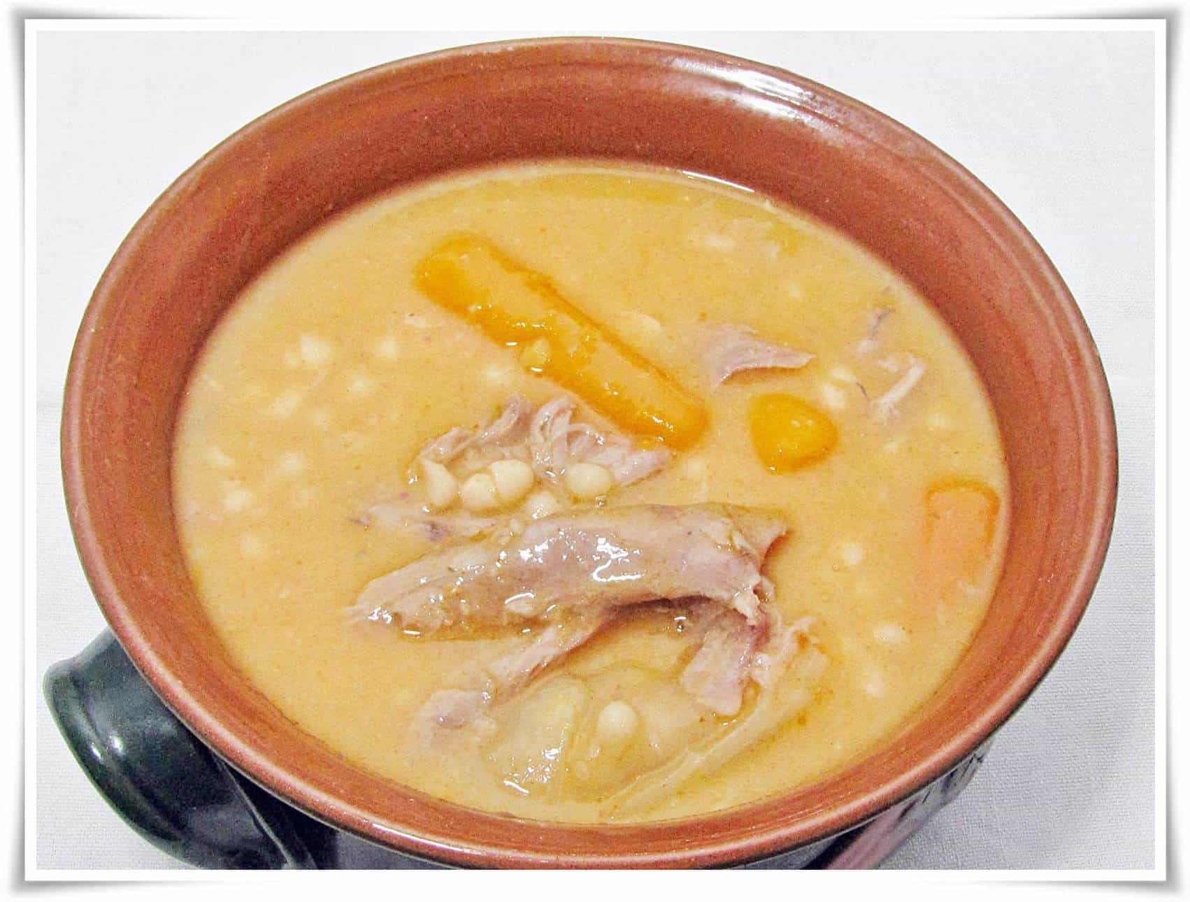 Fehérbab-gulyás pulykacombbal