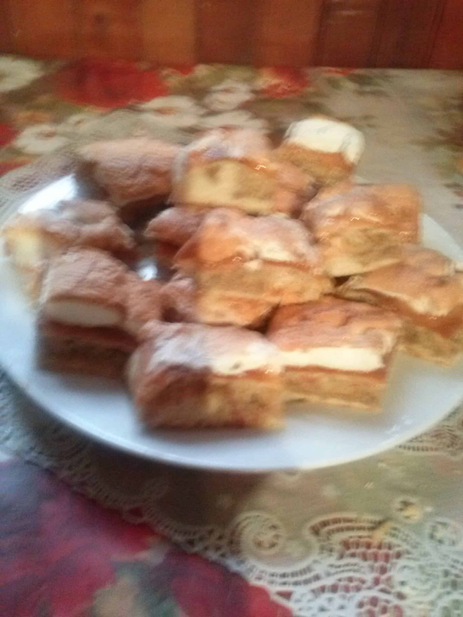 Almás diós,lekváros pite,habosan.