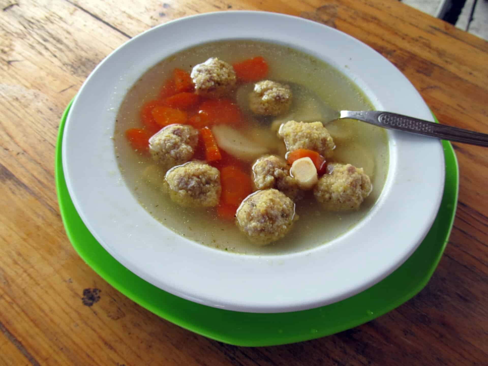 Tárkonyos húsgombócleves, gluténmentesen