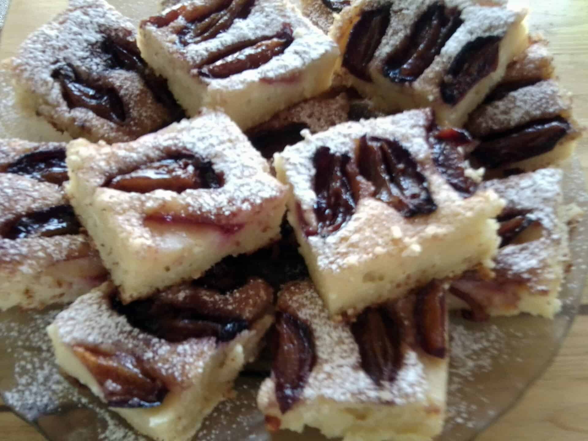 Túrós szilvás pite