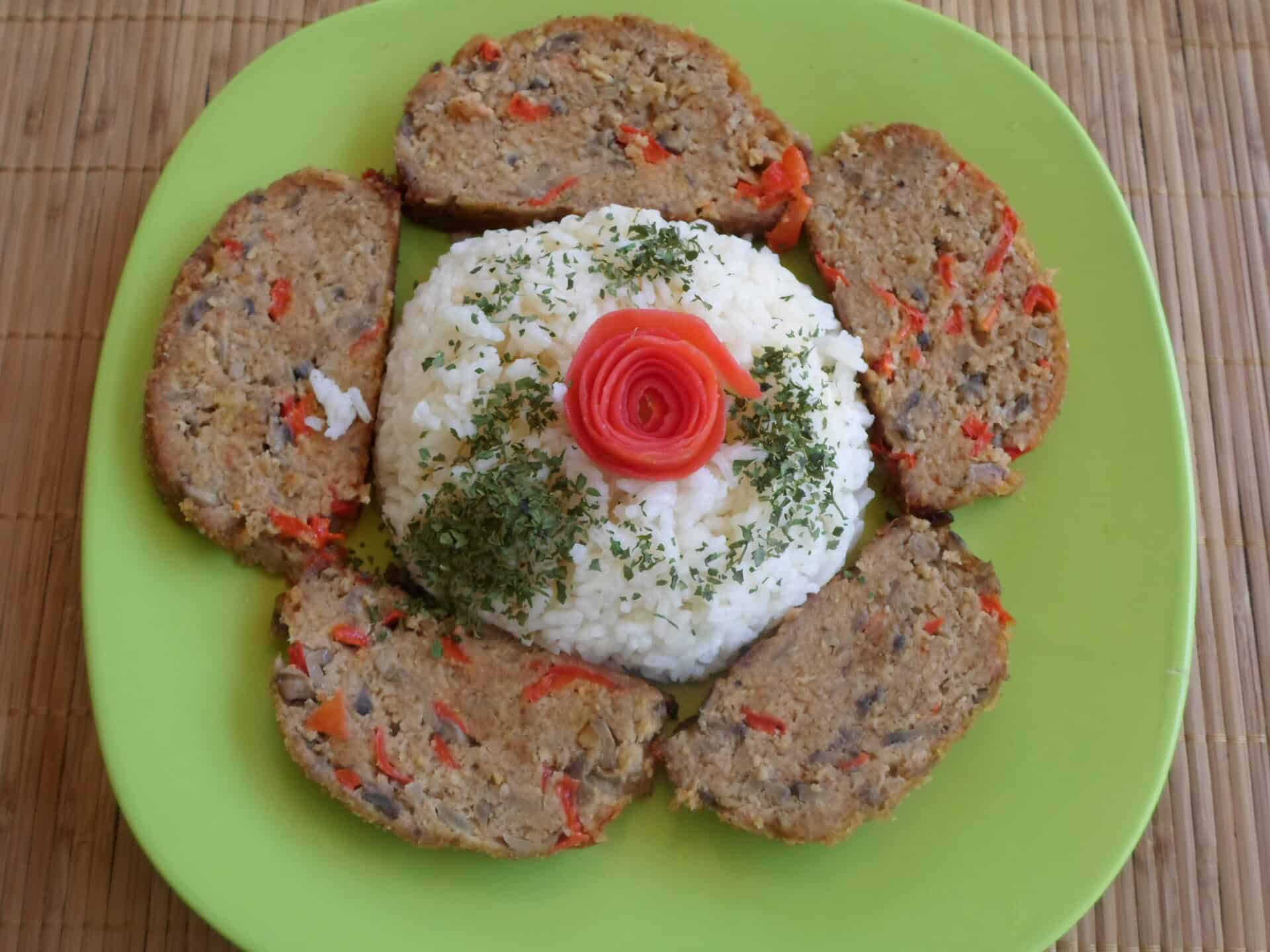 Zöldséges-zabpelyhes vagdalt