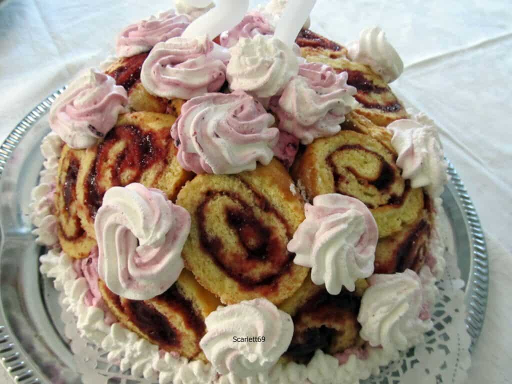 Áfonyás Charlotte torta