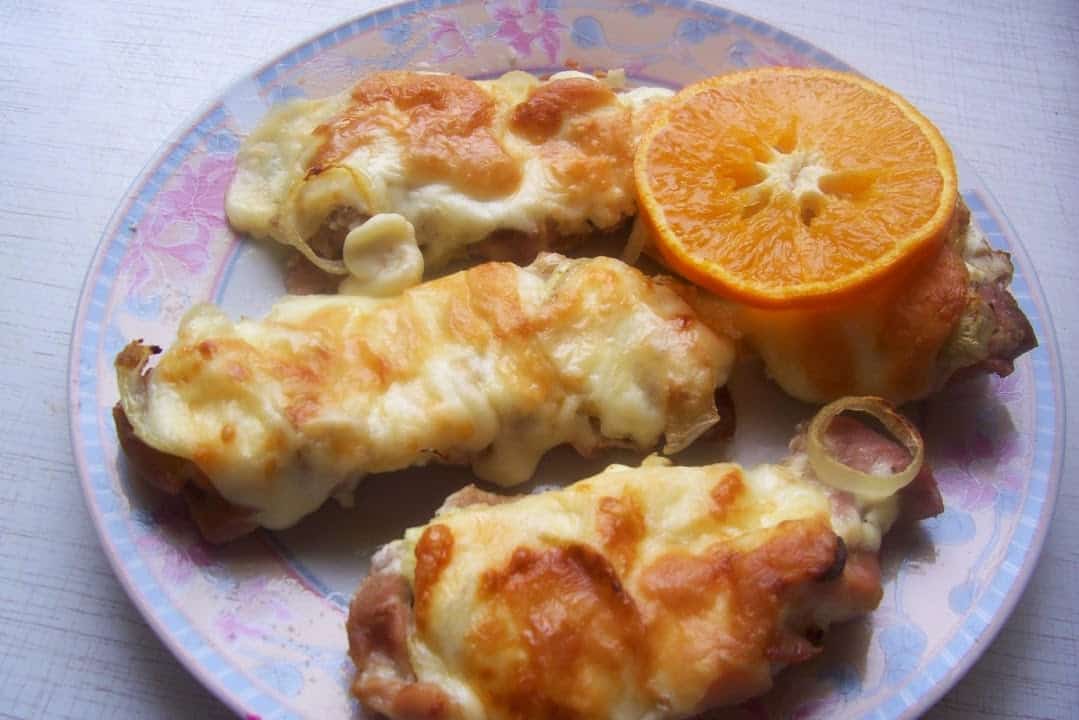 Ananásszal rakott csirkehús