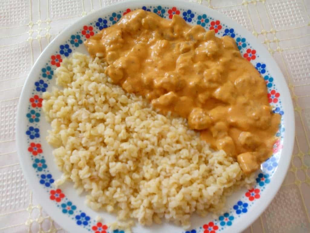 Fűszeres tejszínes csirkeragu