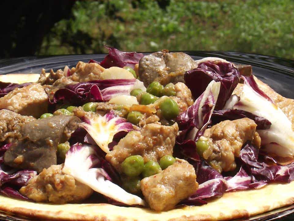 Sertéskaraj kacsamájjal zöldborsóval és radicchio