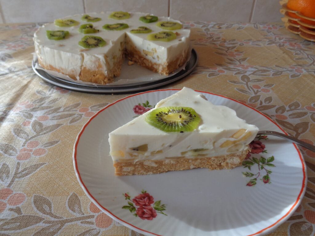 Joghurtos banános-kivis torta