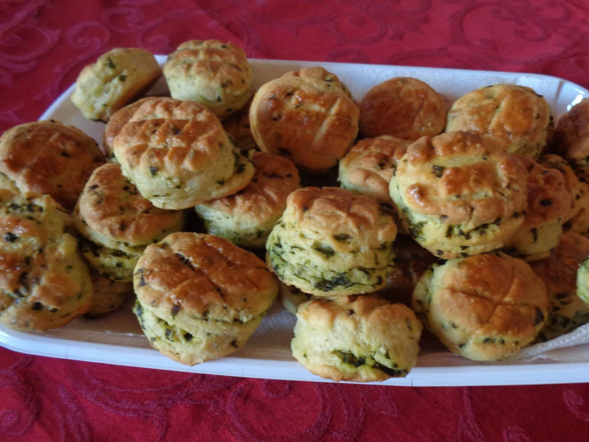 Medvehagymás pogácsa