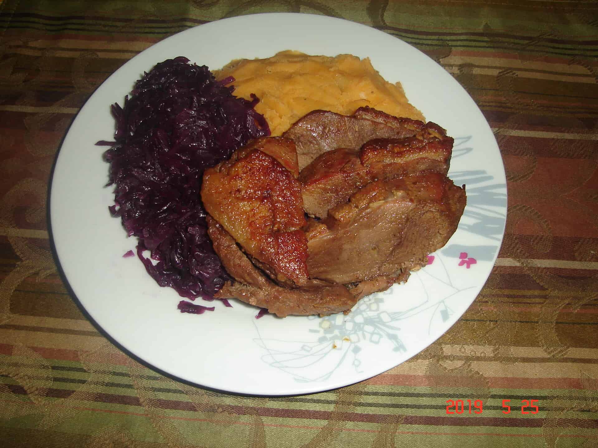 Fokhagymás kacsamell törtburgonyával