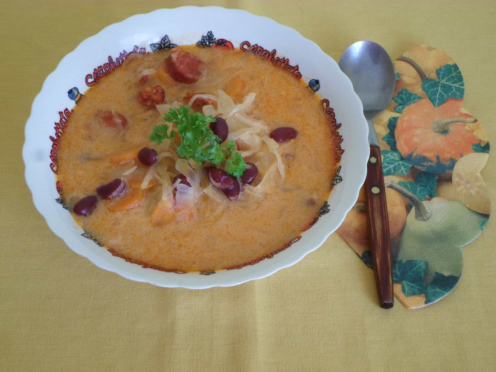 Zöldséges-babos káposztaleves