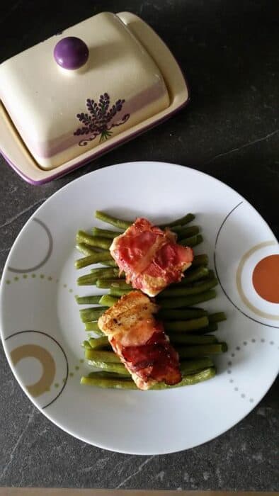 Bacon szalonna köntösbe bújtatott fetasajt, párolt