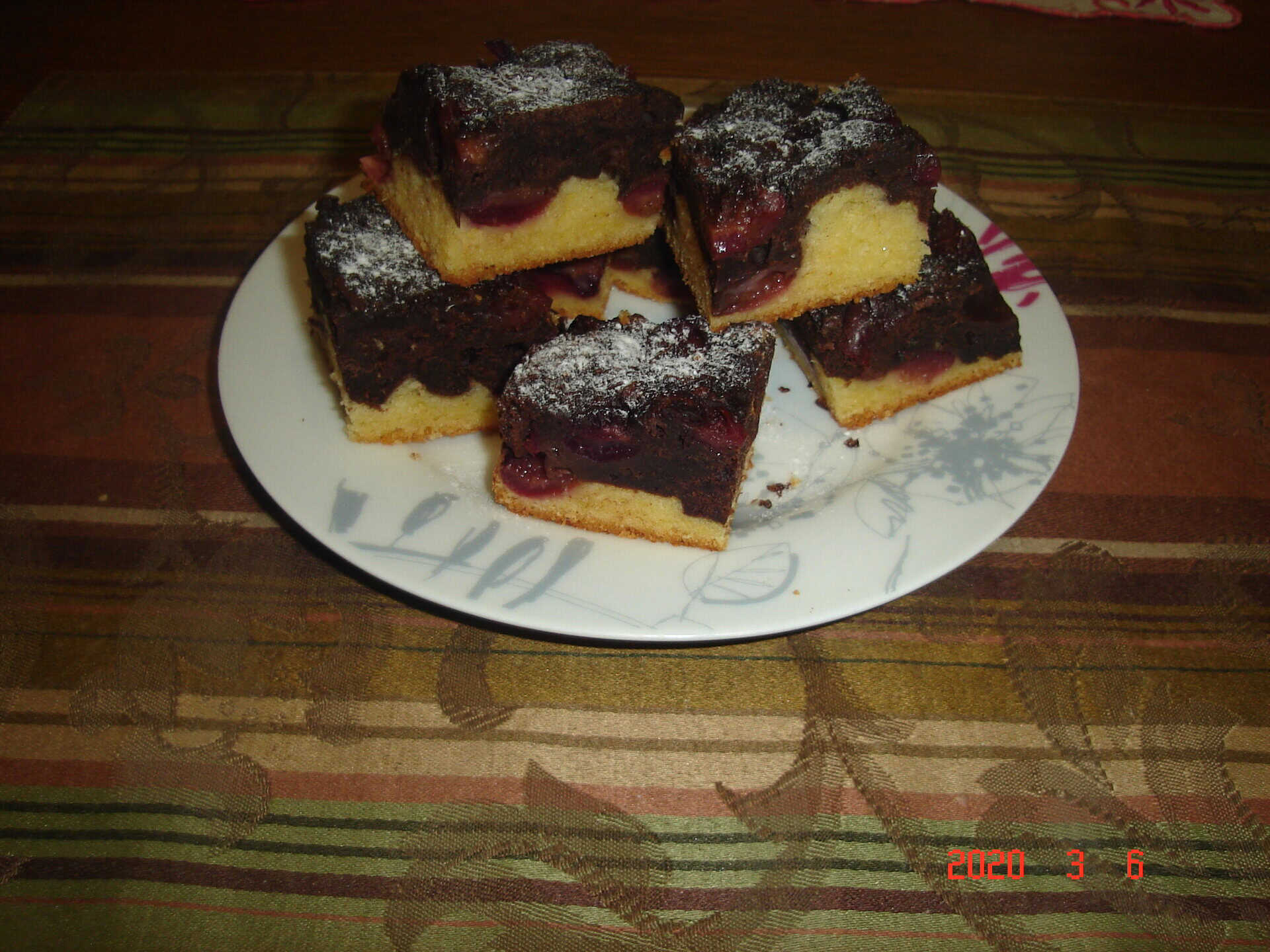 Csokis meggyes kavart