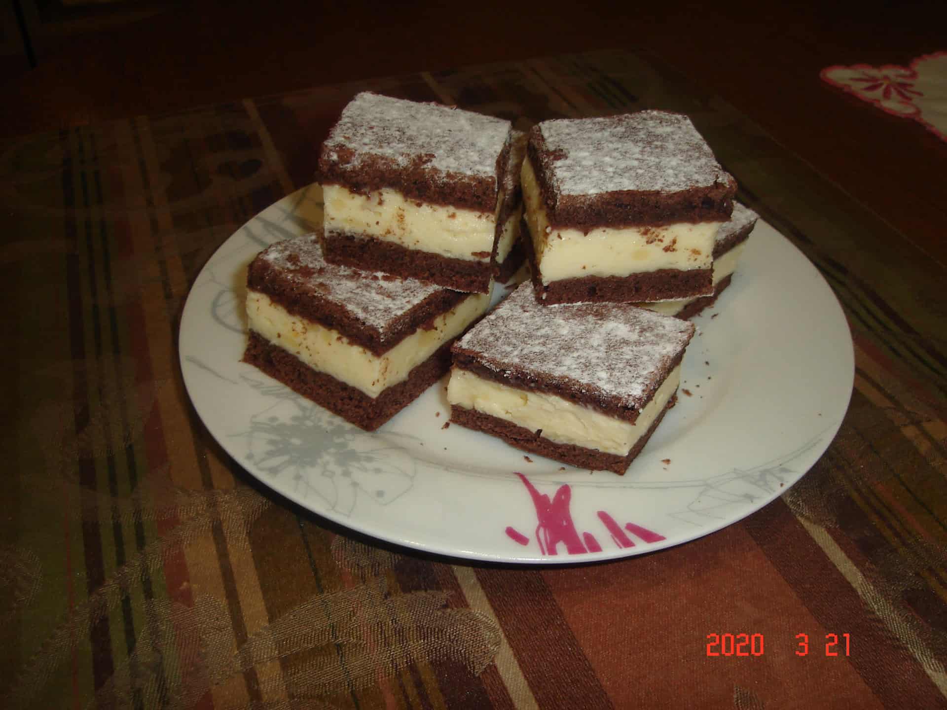 Pudingos tejfölös süti